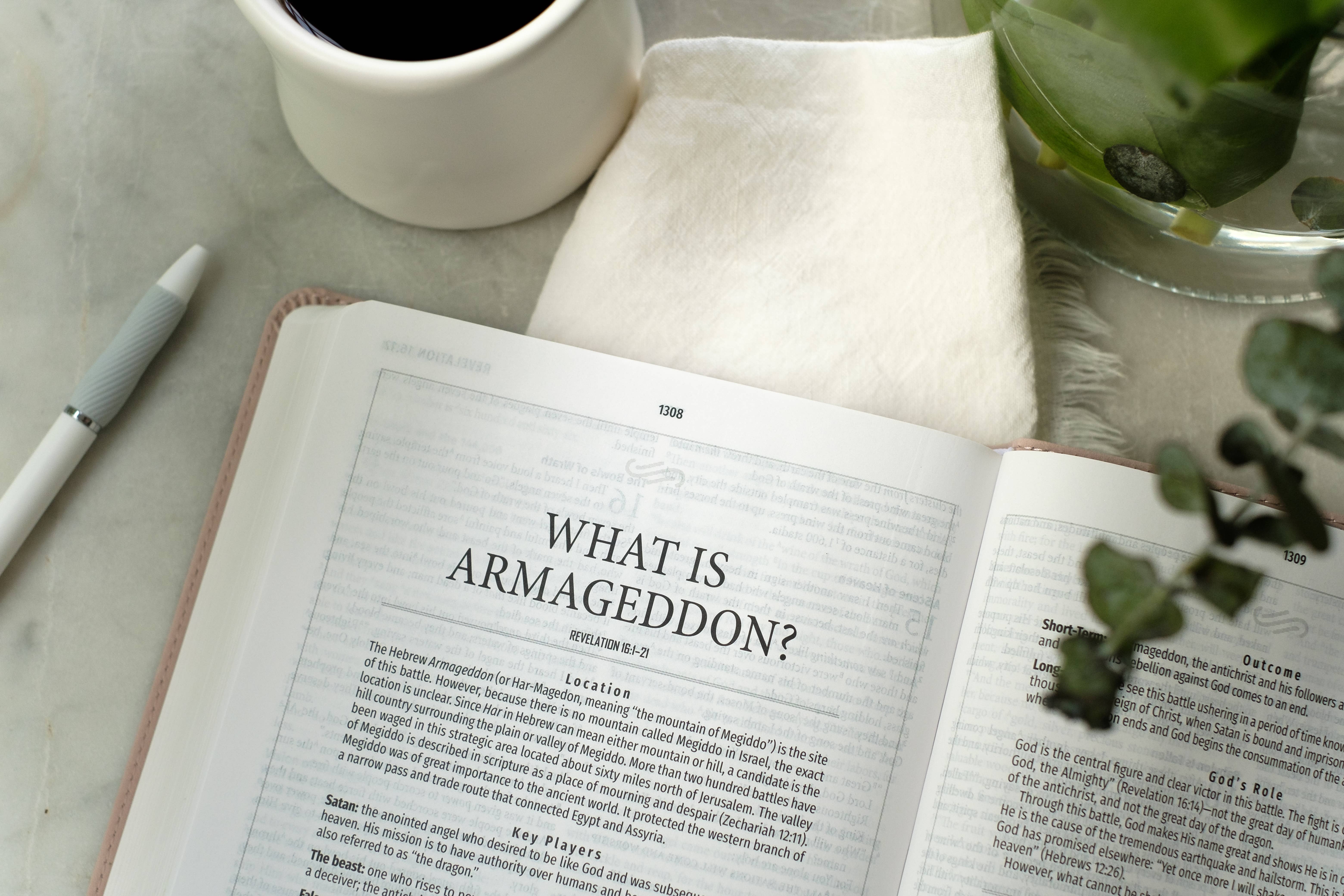 Barbour Publishing, Inc. - Wholesale Religion - Light for Life NASB Study Bible (Blush Bouquet)6