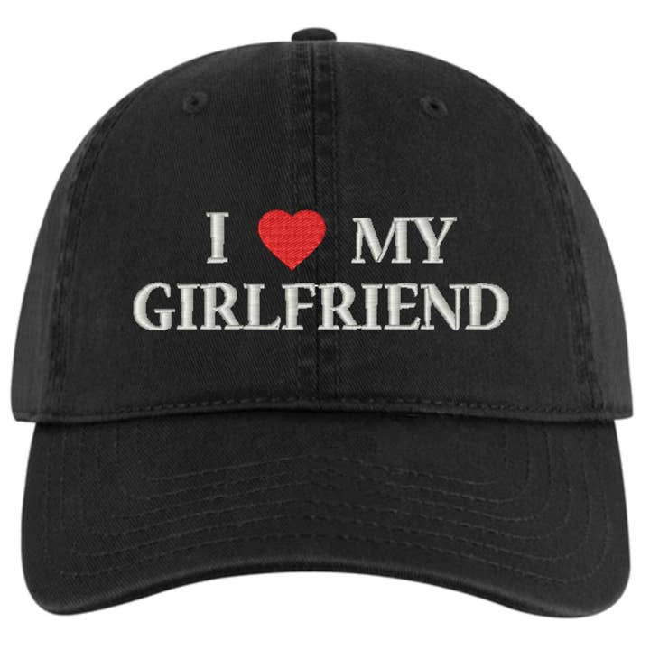 J'adore ma copine casquette brodée papa pour la vente par Stitch4pali