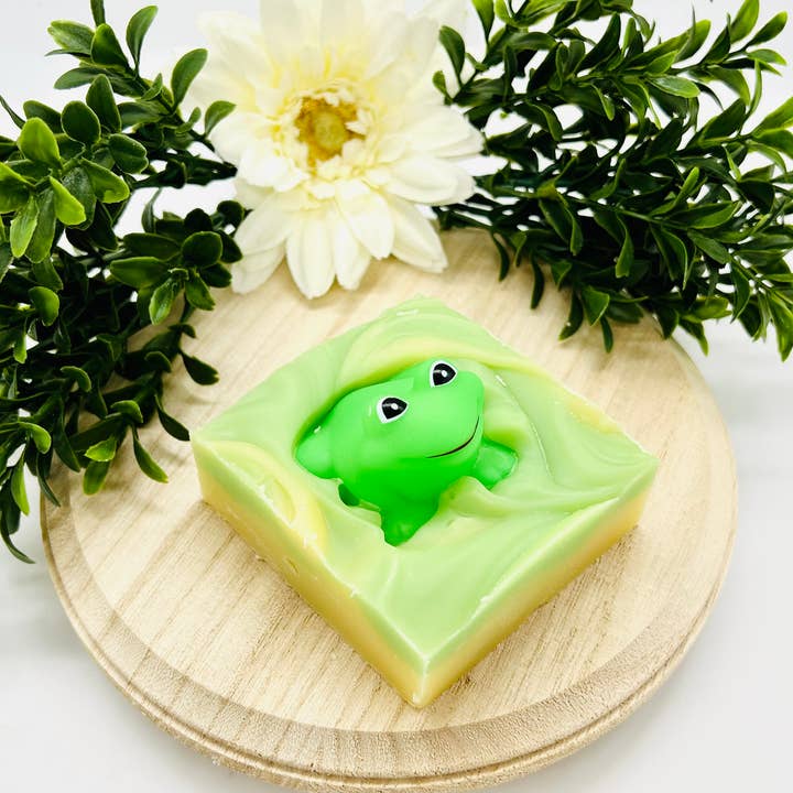 SARATOGA SOAP COMPANY - Wholesale Bar Soap - Froggy Handmade Soap Bar for Kids NATURAL VEGAN COLD PROCESS4