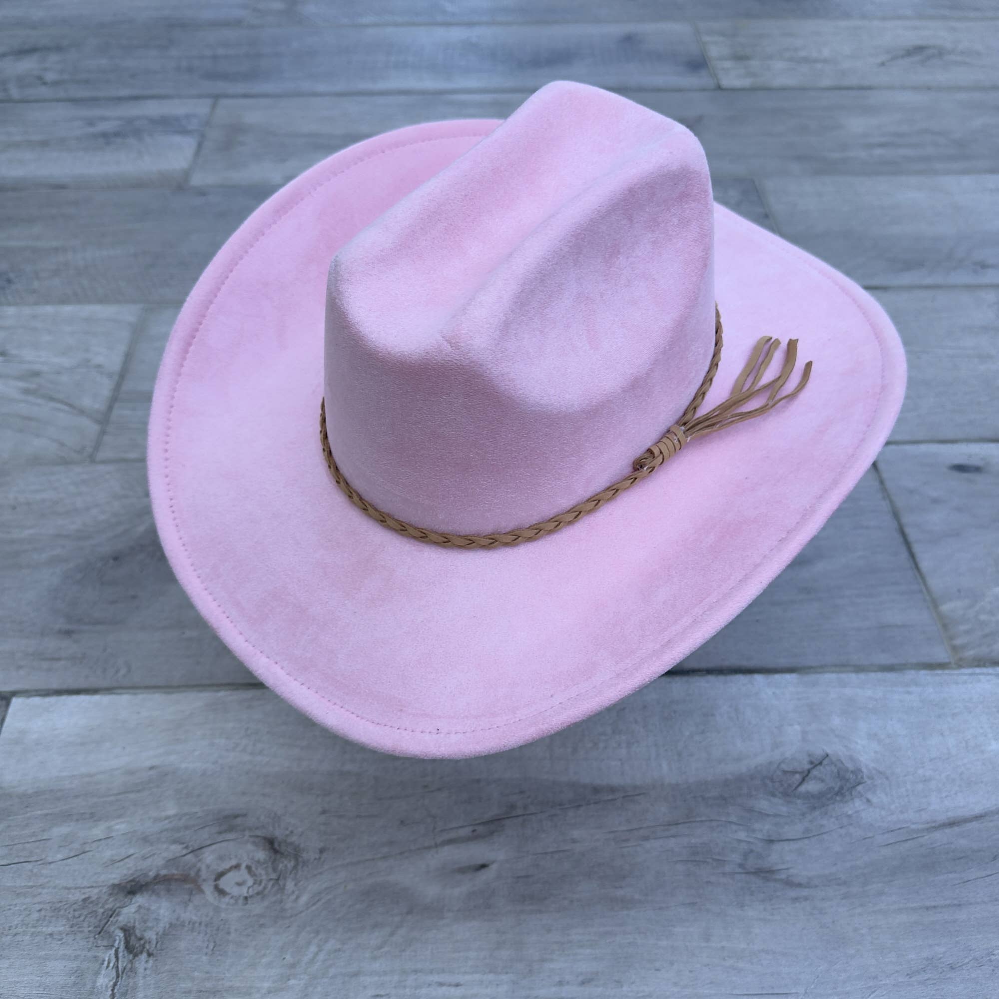 Queens INC - Wholesale Cowboy Hat - Women's - 🤠 Vegan Suede Cattleman Cowboy Hat W/ Suede Hat Band 7