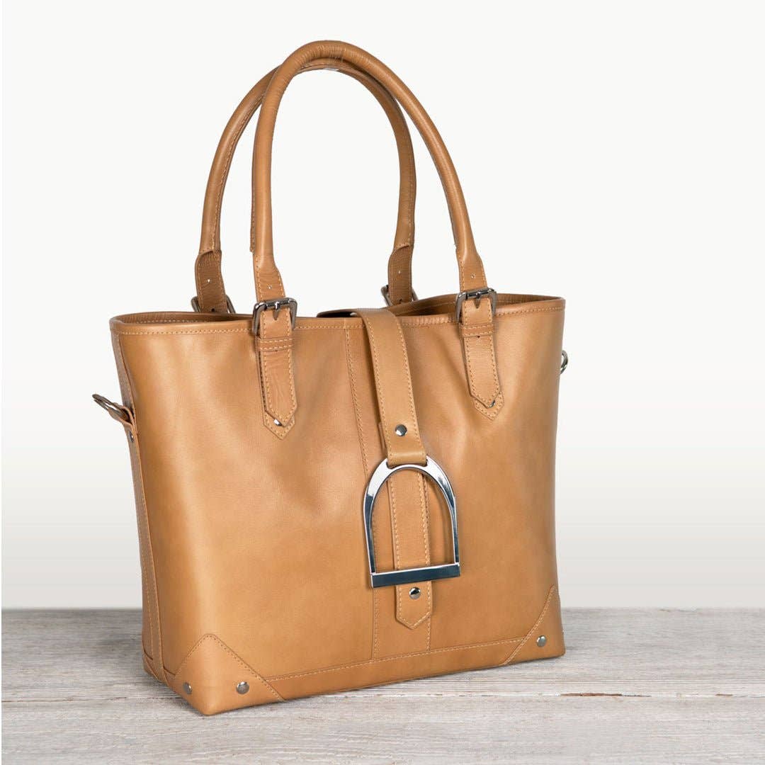 URBAN-EQUESTRIAN – Großhandel Tragetasche – Damen – Signatur - Reitsteigbügel Tote Luxus Lederhandtasche in Karamell6