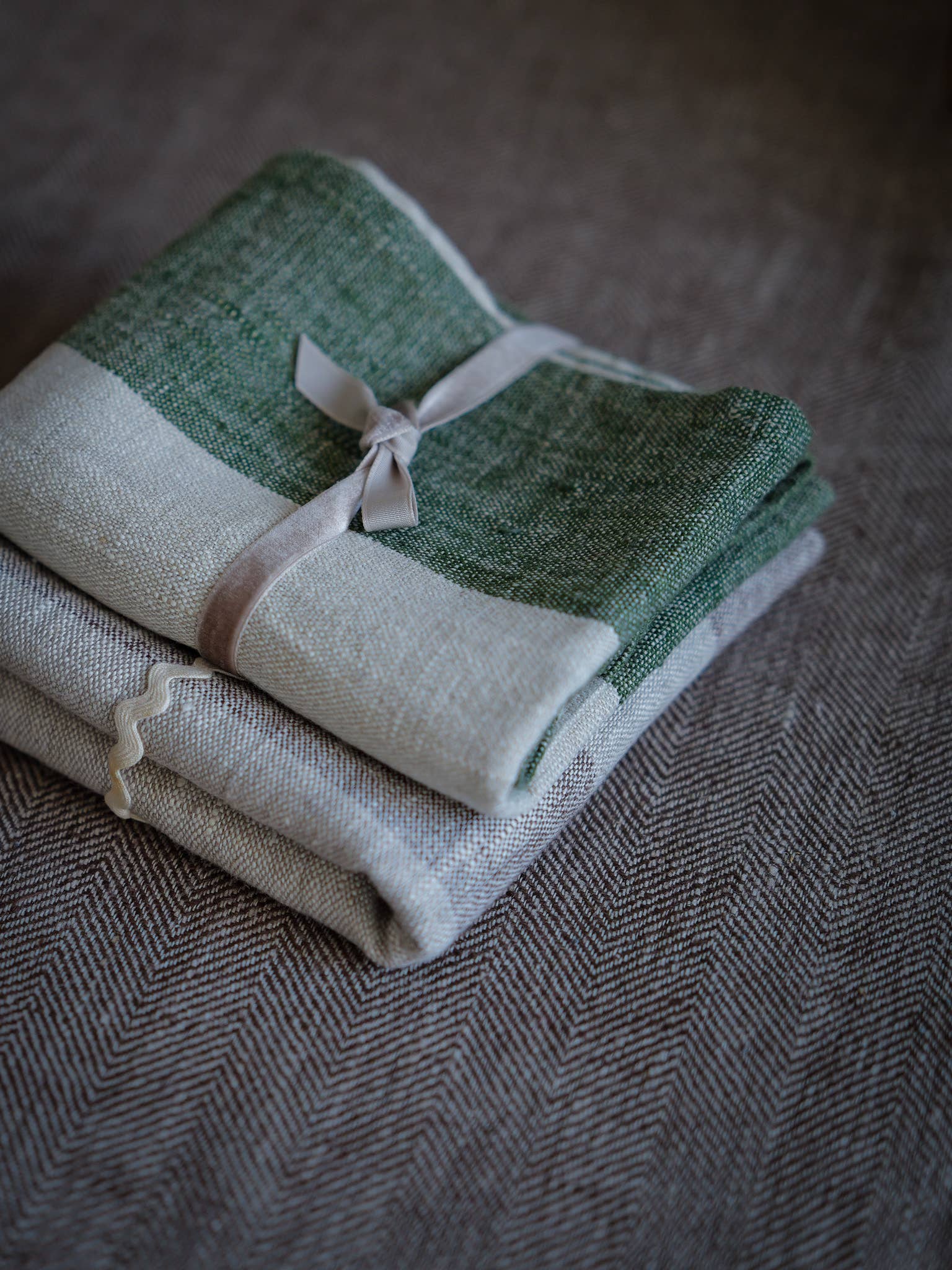 VERT FORÊT NATUREL Serviette en lin vert forêt naturel Venise en vente sur Faire5