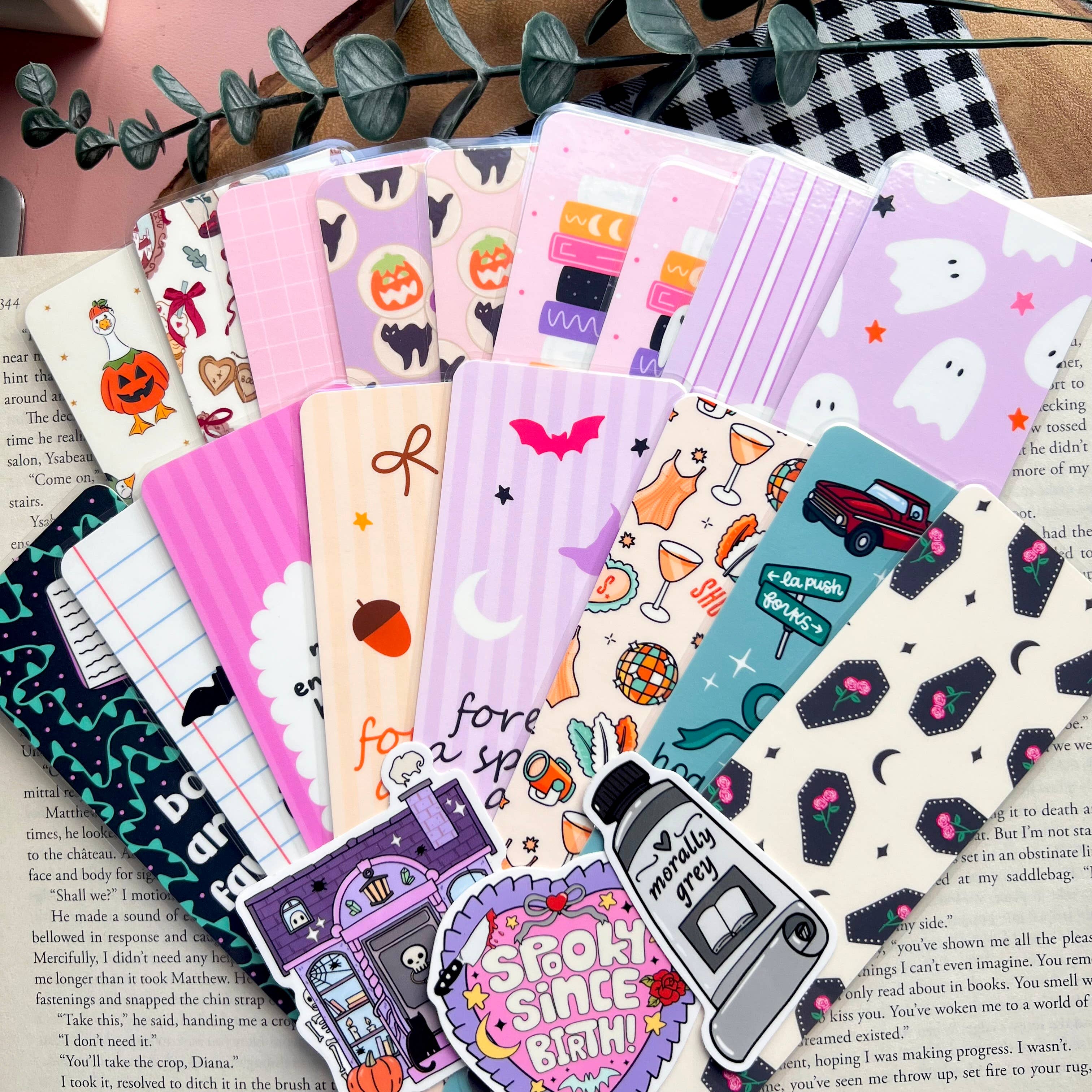 Cozy Reads Shop - Wholesale Bookmark - Castle Reads Bookmark2