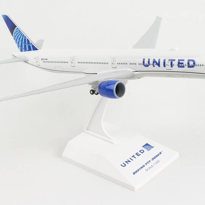SKYMARKS UNITED 777-300 1/200 C/ENGRANAJE 2019 NUEVO DISEÑO para venta al por mayor de Daron Worldwide Trading