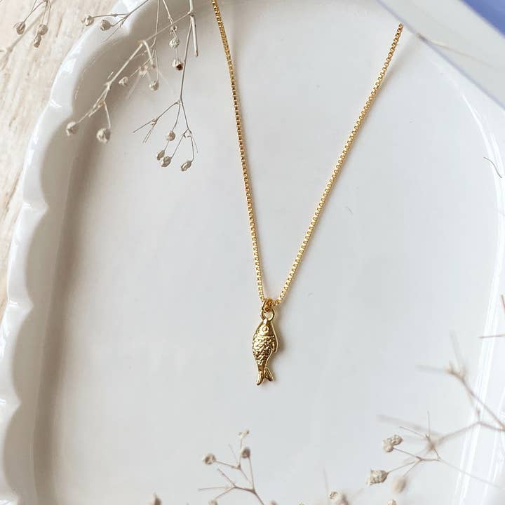 Agaveh girl - Wholesale Pendant/Charm Necklace - Crete Necklace2