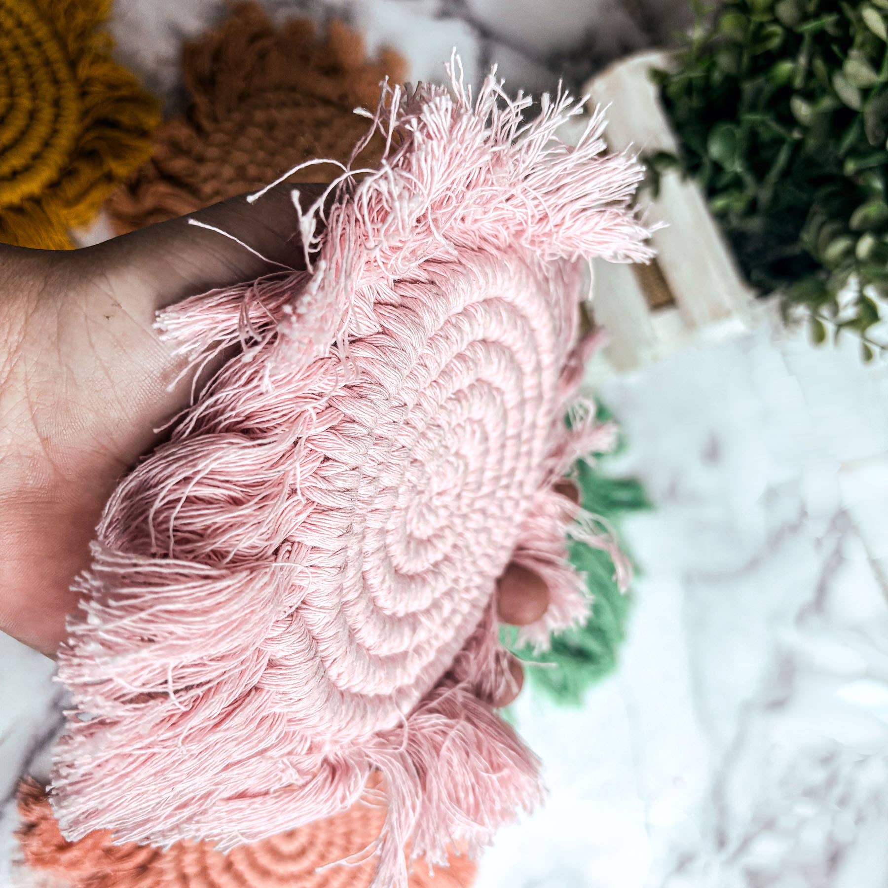 Gia Roma – Objeto de mesa decorativo por atacado – Porta-copos de algodão com tassel em tons pastéis, decoração de mesa para primavera e Páscoa13