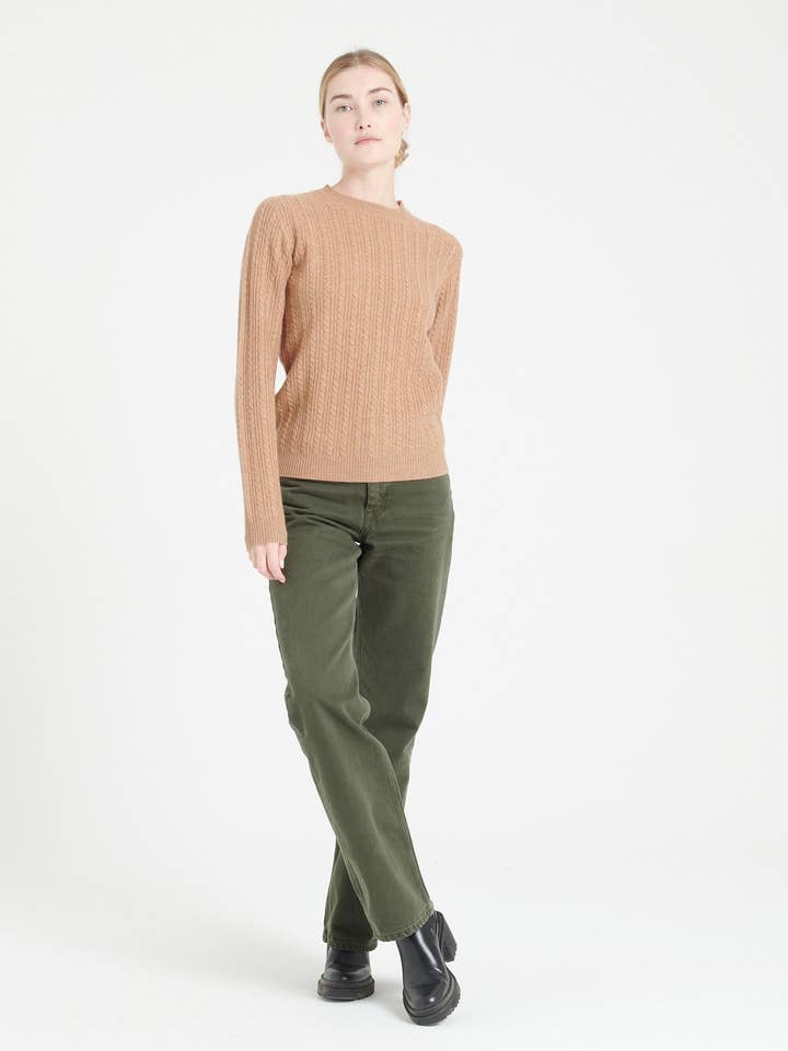 Ronde hals cashmere trui 4 draden LILLY 29 voor wholesale door STUDIO CASHMERE8