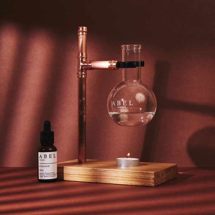 The Abel Burner - Diffuser af æteriske olier af eg og kobber for engroshandel hos Abel Burners