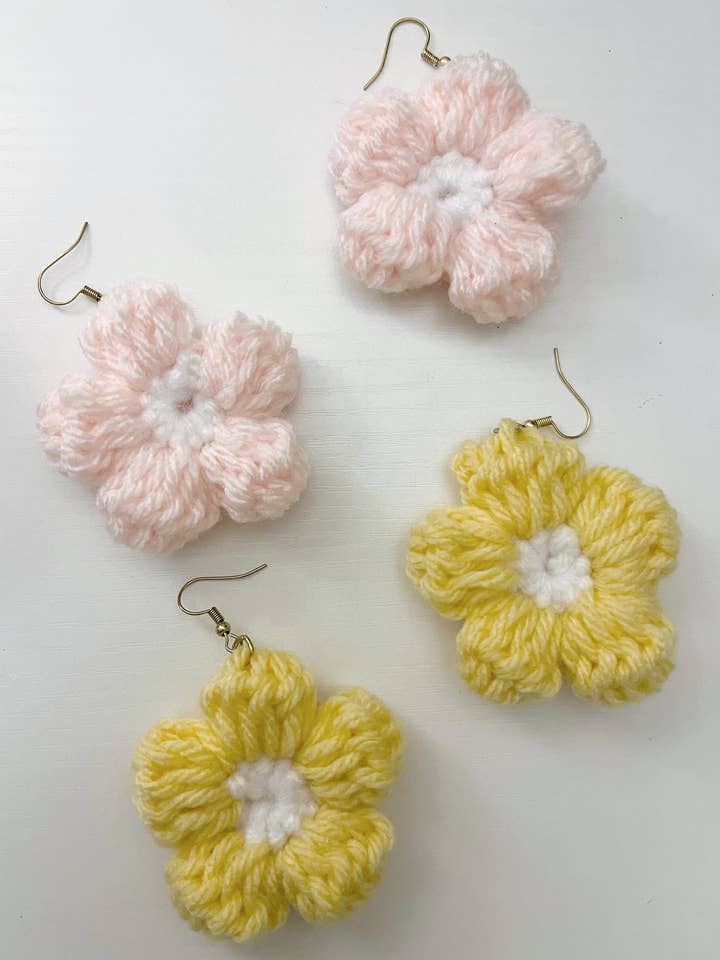 Crochet daisy earrings for wholesale by Works of Rylee