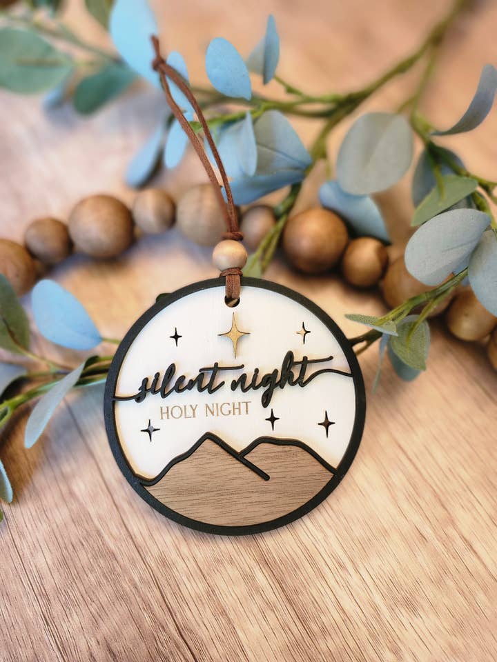 Ornement de Noël en bois rustique Nuit Silencieuse : Sainte Nuit pour la vente par All the Things MN
