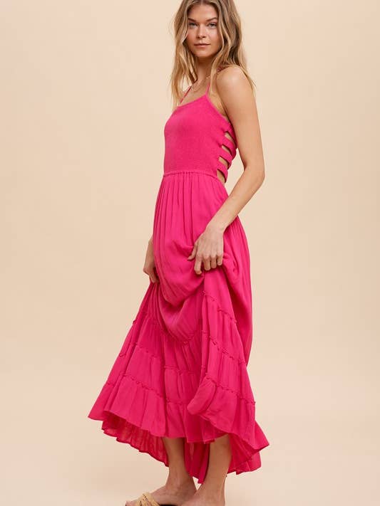 VESTIDO MAXI COM DECOTE HALTER E COSTAS COM FUMOS EM GRADE por atacado de In Loom