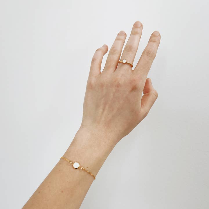 Cream & Concrete - Wholesale Charm/dangle bracelet - Concrete Dainty Dot Strength Bracelet2