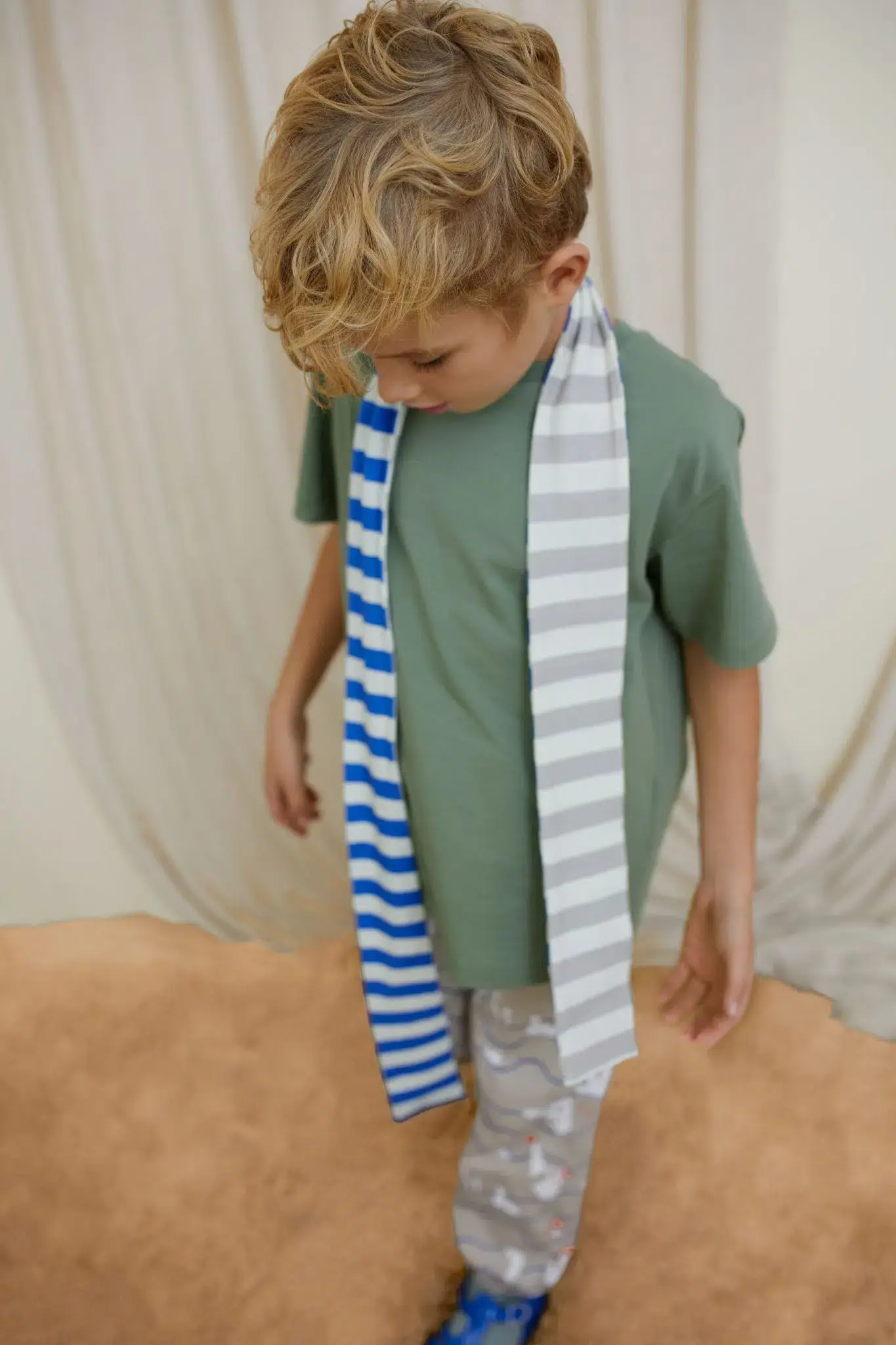 Kaki T-SHIRT SIMPLE SURDIMENSIONNÉ EN COTON BIOLOGIQUE en vente sur Faire2