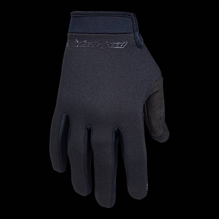 Blackout för wholesale av Saints of Speed