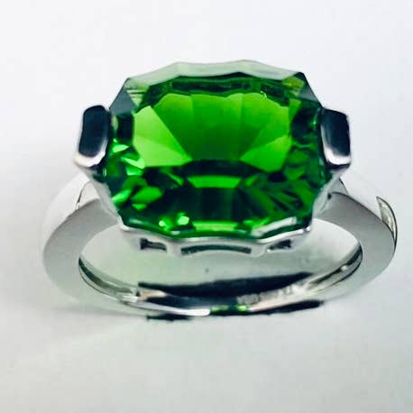Victorian Style Green Helenite Solitaire Silver Ring for wholesale by Twan Kee Jewelry