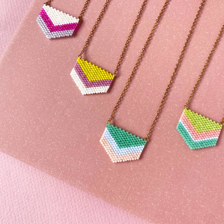 Loela – wholesale Pendant/charm necklace – Chevron Seed Bead Necklace