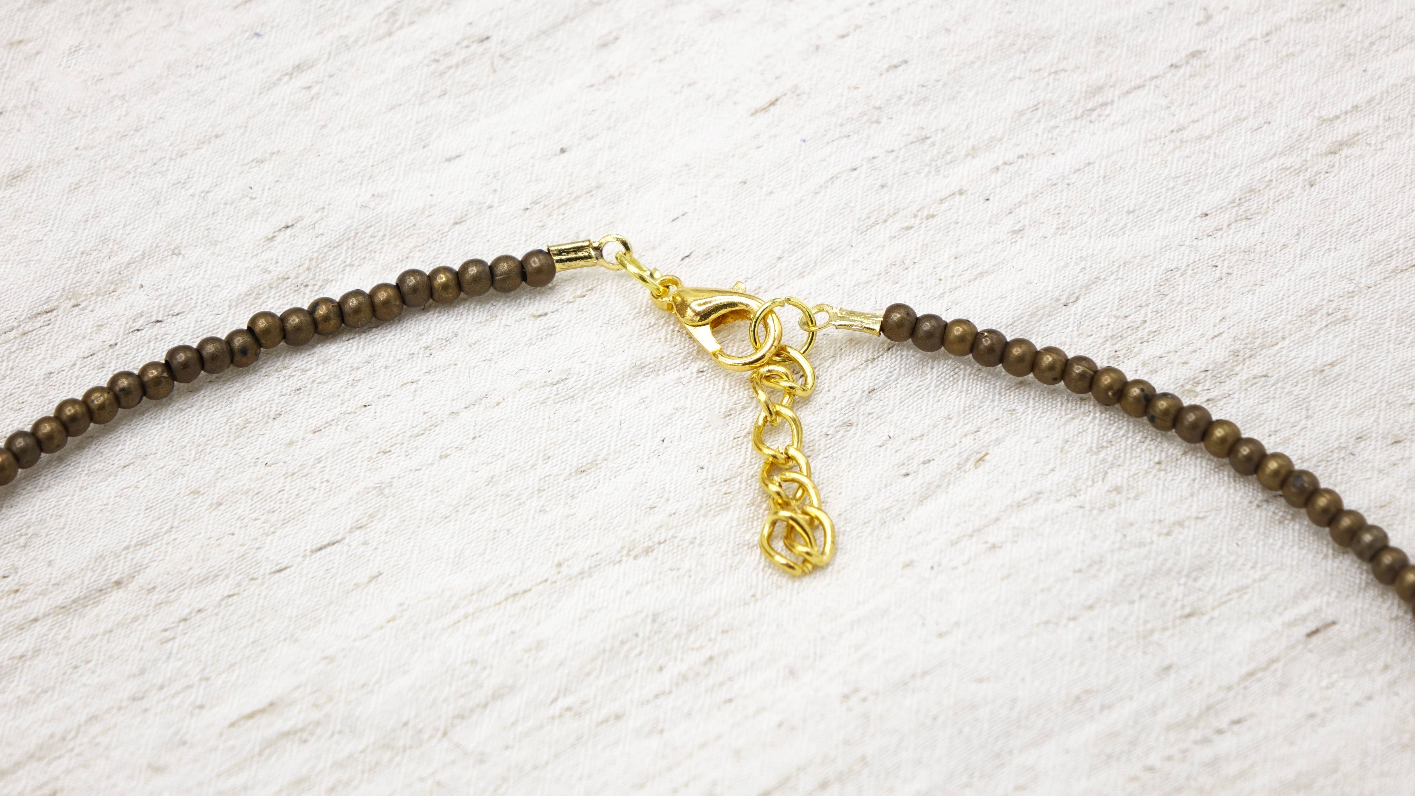 Verna Artisan Works – Großhandel Kette mit Anhänger/Charm – Boho Perlenkette im gotischen Stil4