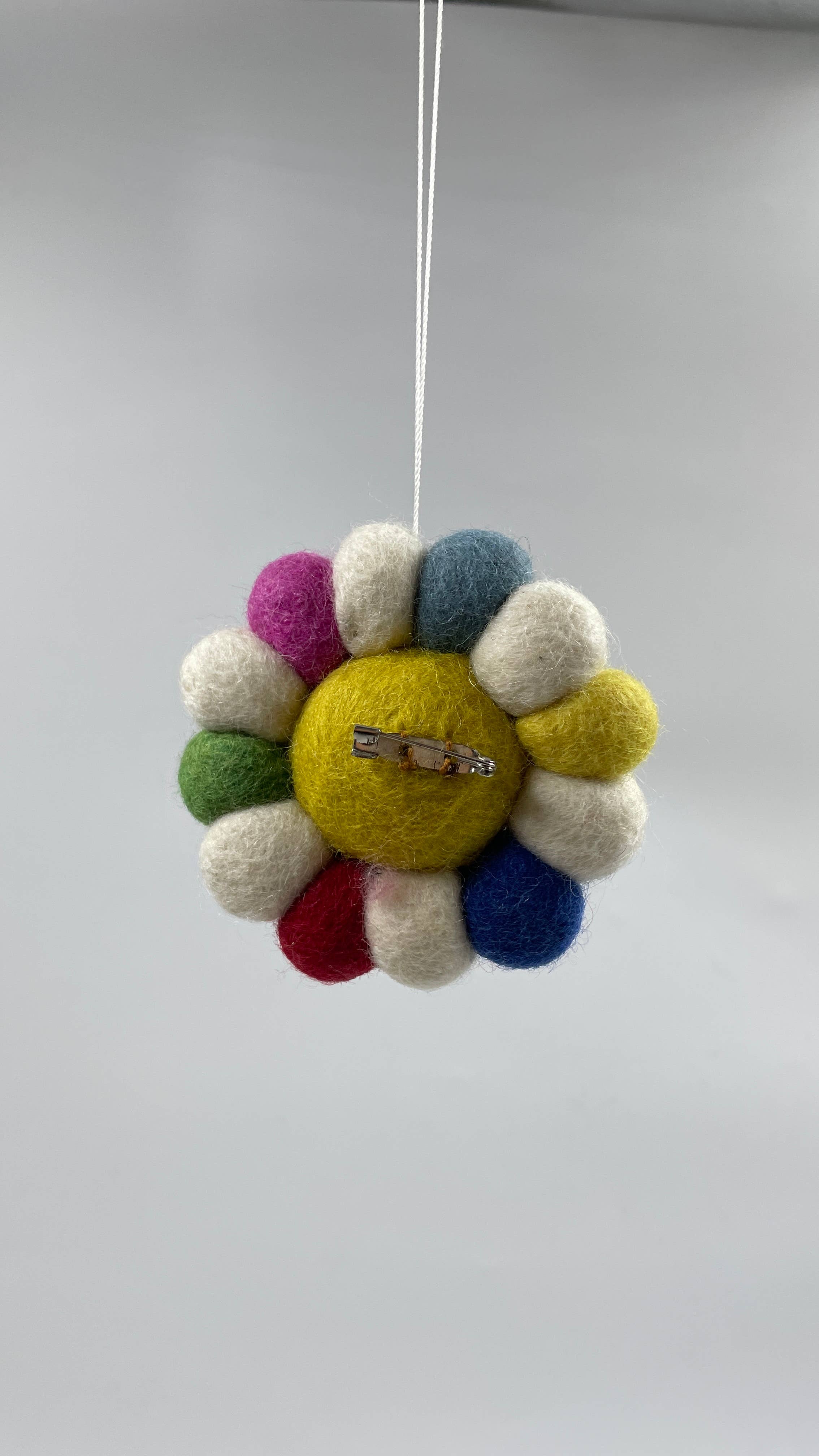 Funky Yak Ltd – wholesale Keychain – Women's – Handmade Cute Felt Sunflower Keyrings with Pin4