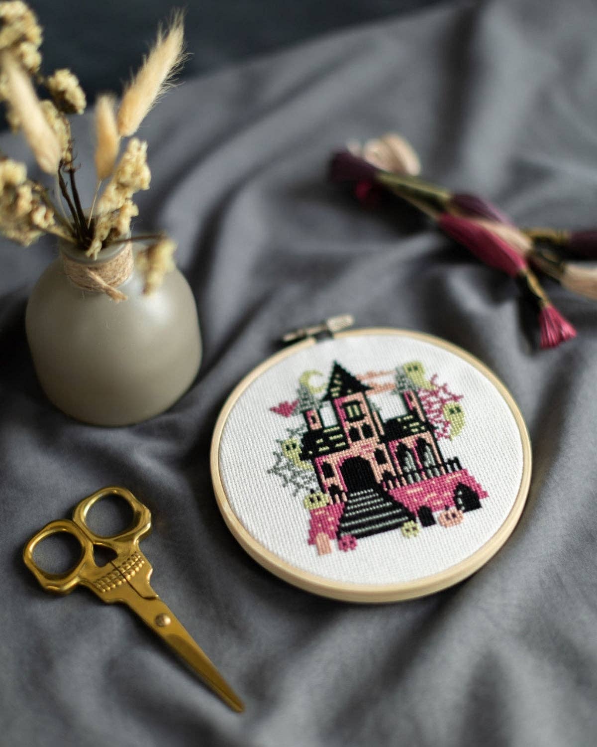 Innocent Bones – wholesale Craft sewing kit – 'The Haunted House' Cross Stitch Kit1