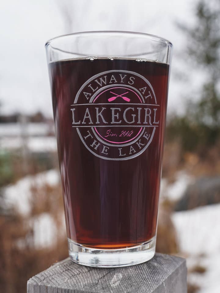 Chasing Paddles Pint Glass for wholesale by Lakegirl