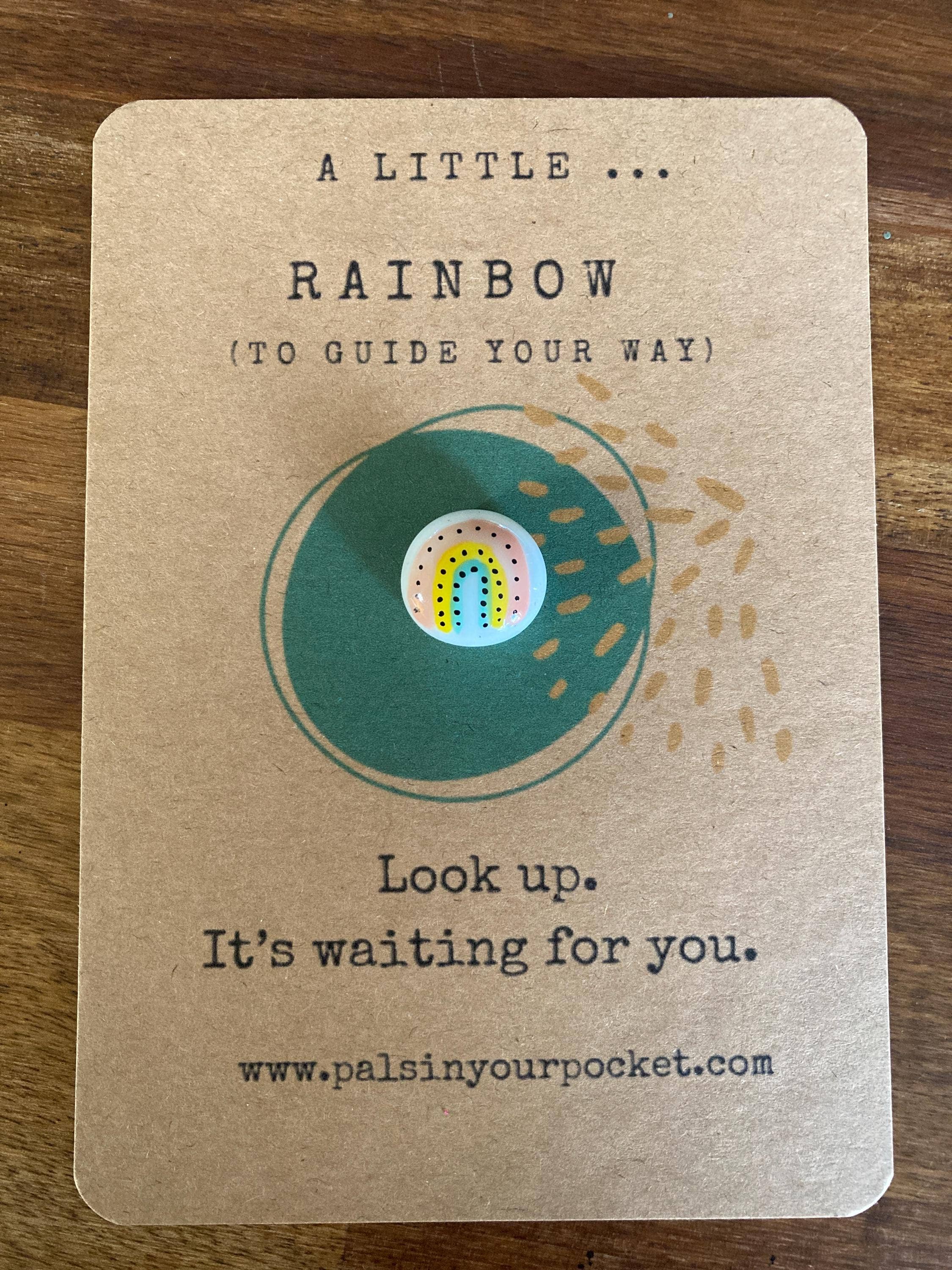 Pals in your Pocket - Vendita all'ingrosso Moneta/gettone ricordo - Abbraccio Tascabile di Positività Arcobaleno & Pietra Portafortuna Antistress3