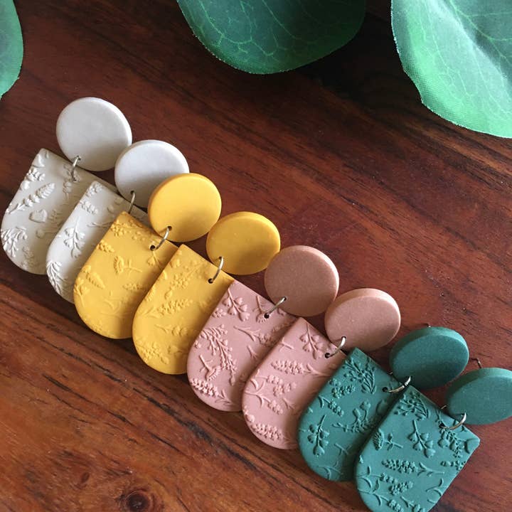 Brincos Olivia Wildflower Closed Arch por atacado de Lumu Moon Handmade Designs