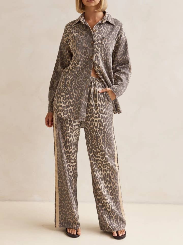 Leo Effortless &  chic Leopard print stripe bar long pants for wholesale on Faire6