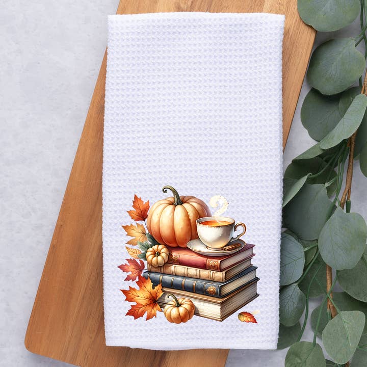 Herbst Buchliebhaber / Kürbis Teezeit / Küche / Geschirrtuch für den Großhandel von Dark Horse Dream Designs LLC