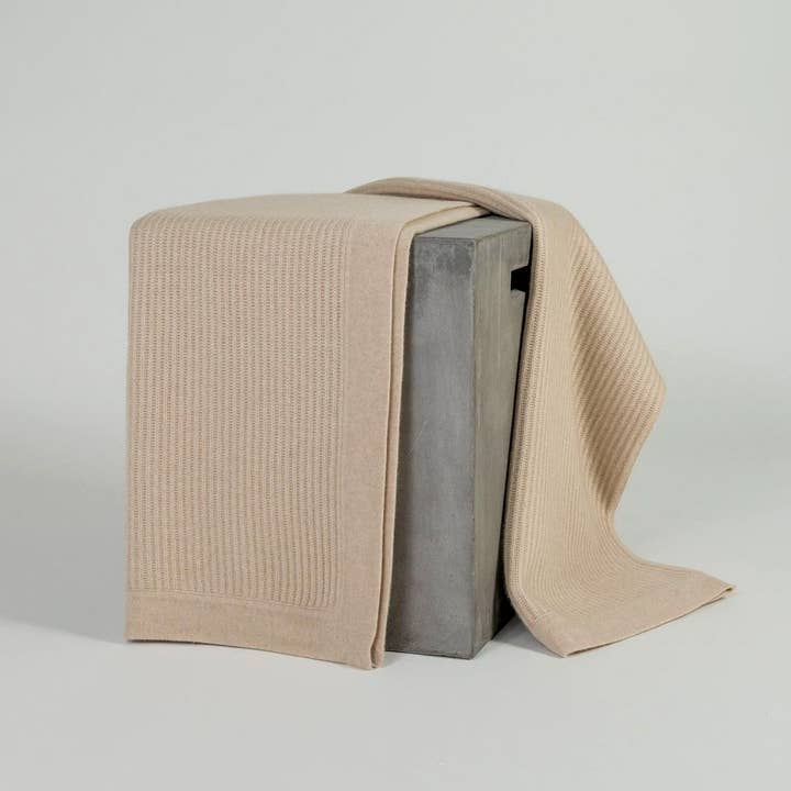 Fisherman's Knit Cashmere Throw for wholesale by Bloomist