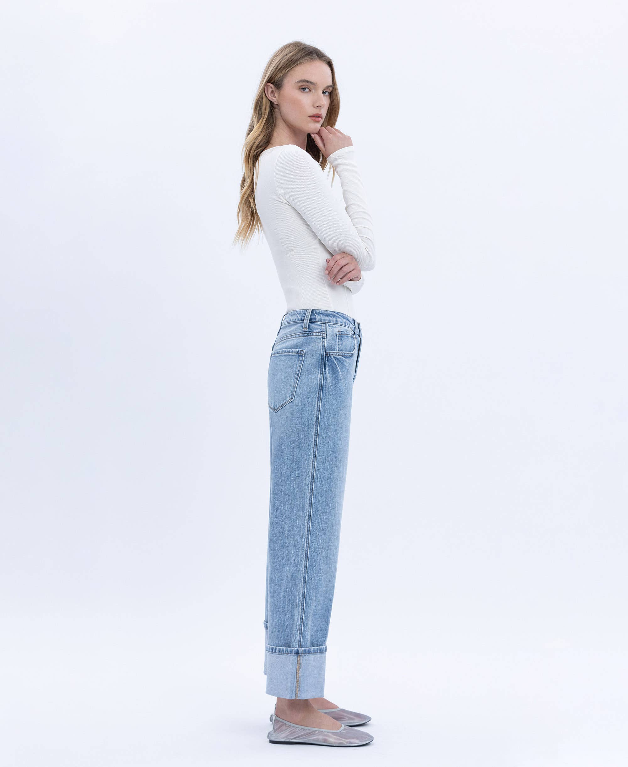 ENRAPTURE SUPER HIGH RISE CUFFED BAGGY STRAIGHT JEANS T6513 for wholesale on Faire6