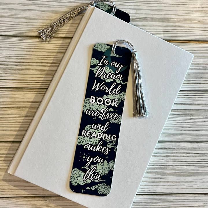 Dream World, bogmærke for engroshandel hos Graceful Darkness, LLC