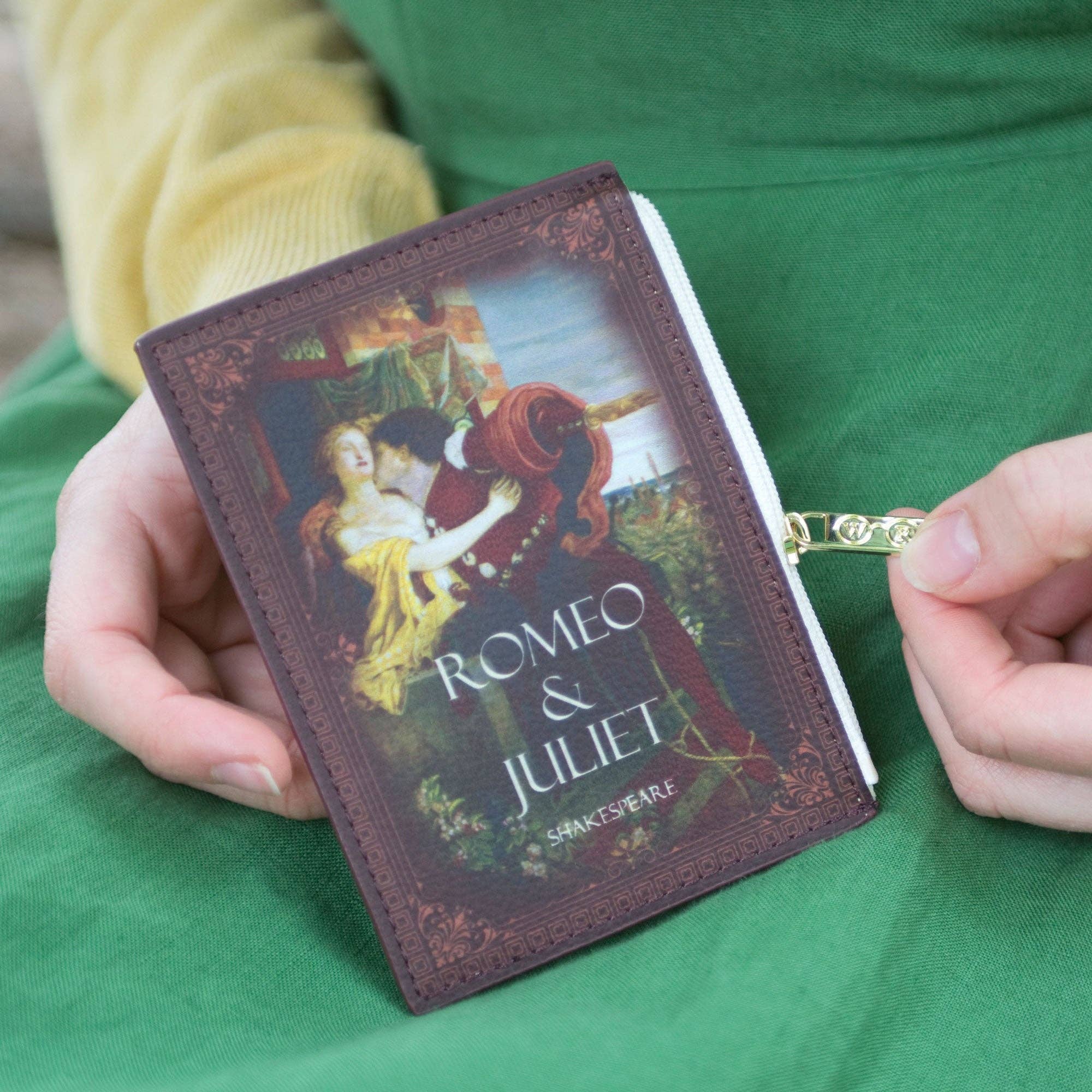 Well Read Company - Vendita all'ingrosso Portamonete - Donna - Portafoglio portamonete con libro marrone Romeo e Giulietta Kiss0