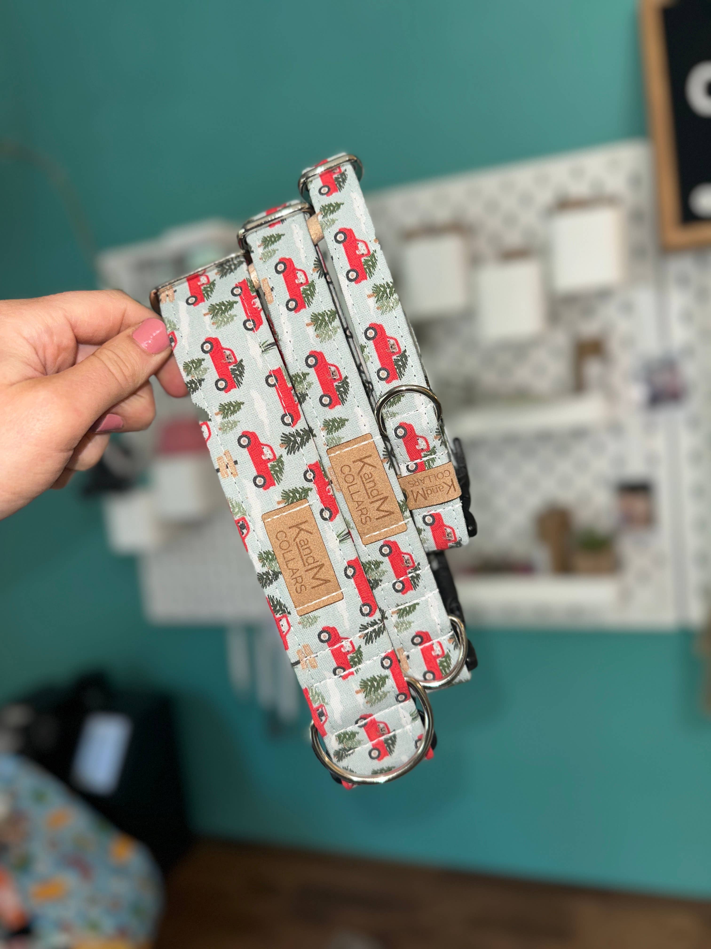 K and M Collars - Vendita all'ingrosso Collare - Cani - Collare per cani Christmas Tree Trucks, collari K e M, inverno2