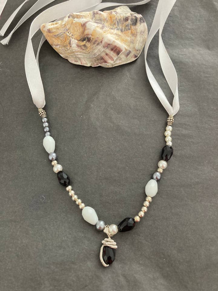 Collana di Pizzo per la vendita all'ingrosso da parte di Zalery