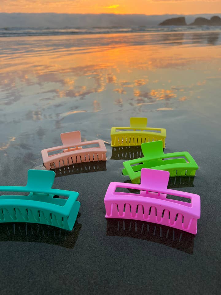 Jumbo Summer Matte Square Claw for wholesale by Share Studio