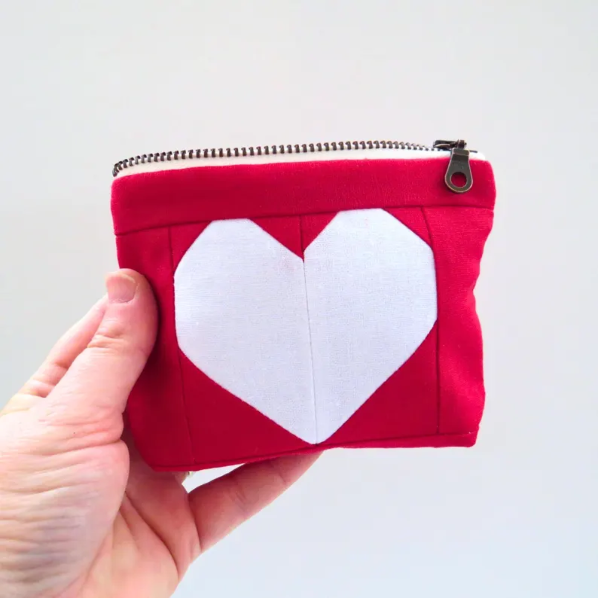 PaperFromHeaven - Wholesale Pouch - Women's - Red Heart Quilted Linen Bag – Mini Zipper Coin Pouch 0
