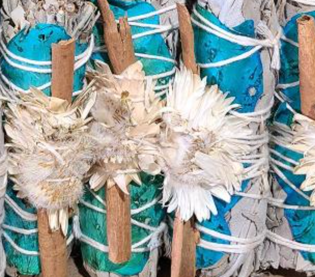 Liv Rocks - Wholesale Sage Bundle - Divine Harmony Sage + Cinnamon Smudge Bundle w/ Blue Flowers3