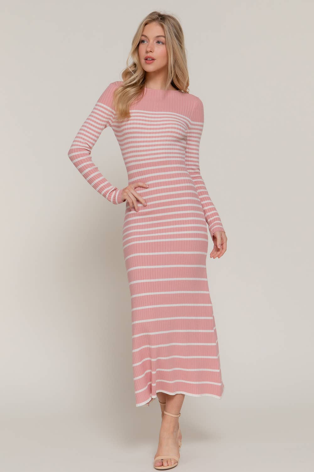 Active Basic | Active USA – Großhandel Kleid – Damen – Langarm-Kleid mit U-Boot-Ausschnitt und halblangem A-Linien-Schnitt mit Streifen.2