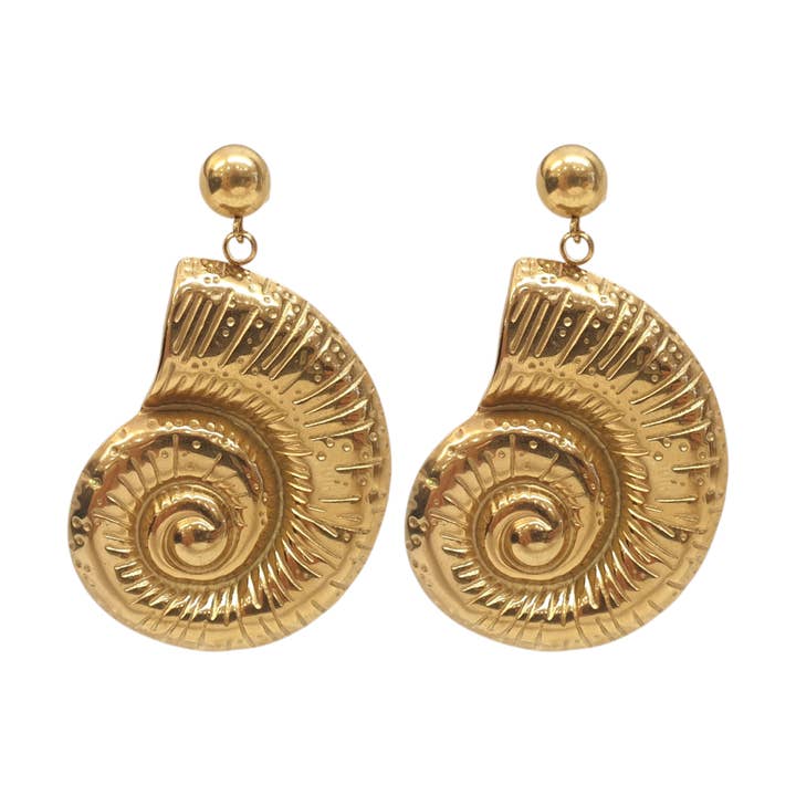 Dominique – Gouden schelpen oorbellen voor wholesale door matins parisiens