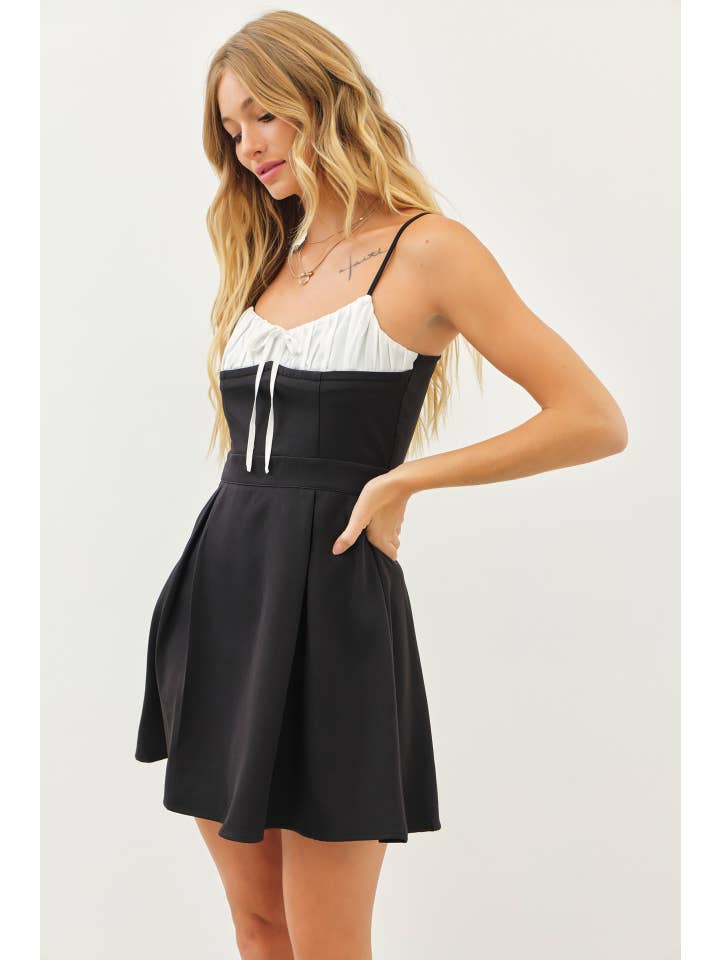 idem ditto - Wholesale Dress - Women's - FIT AND FLARE CONTRAST SHIRRING BUST PLEATED MINI DRESS