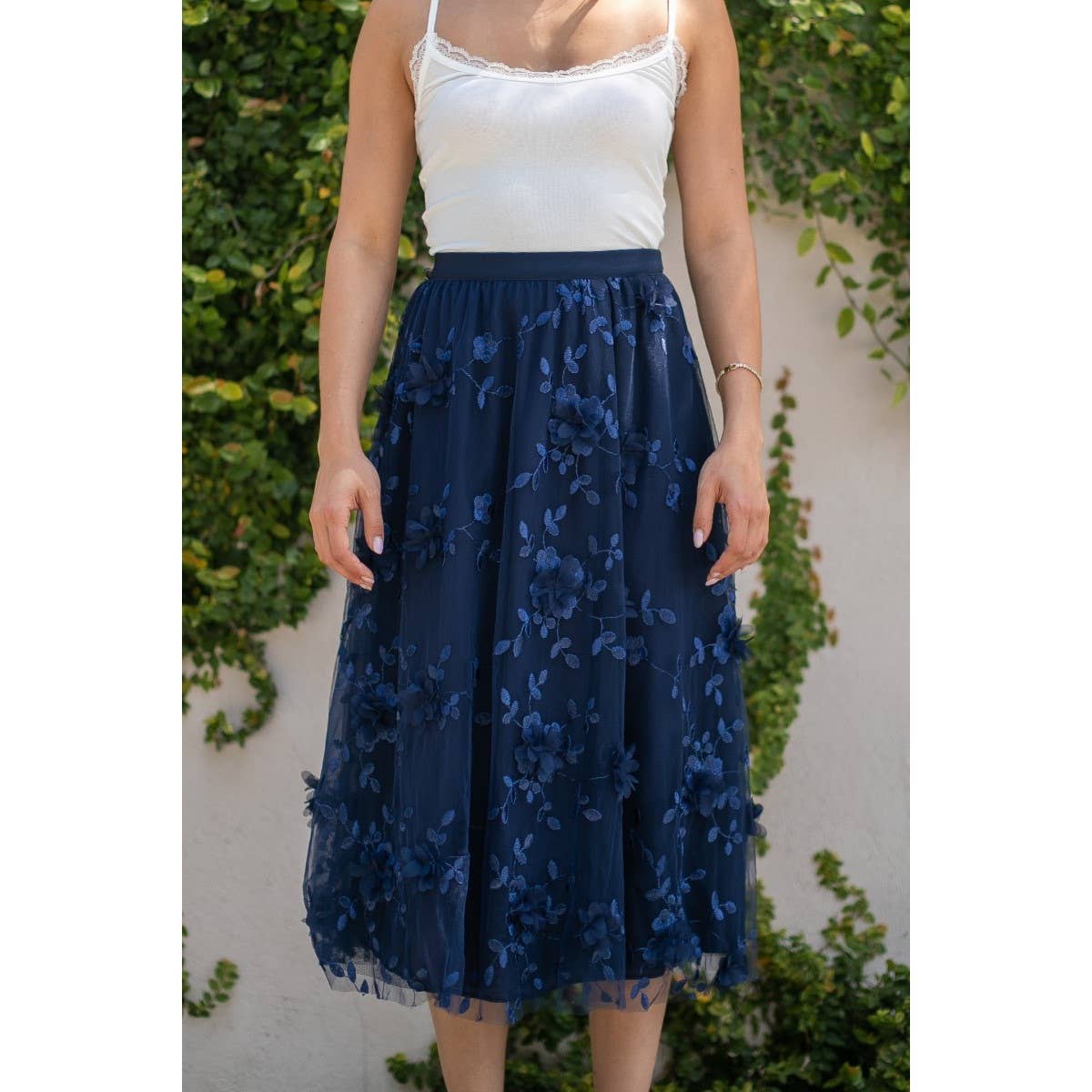 Verte – wholesale Skirt – Women’s – EMBROIDERY 3D FLORAL MIDI SKIRT_78S20543