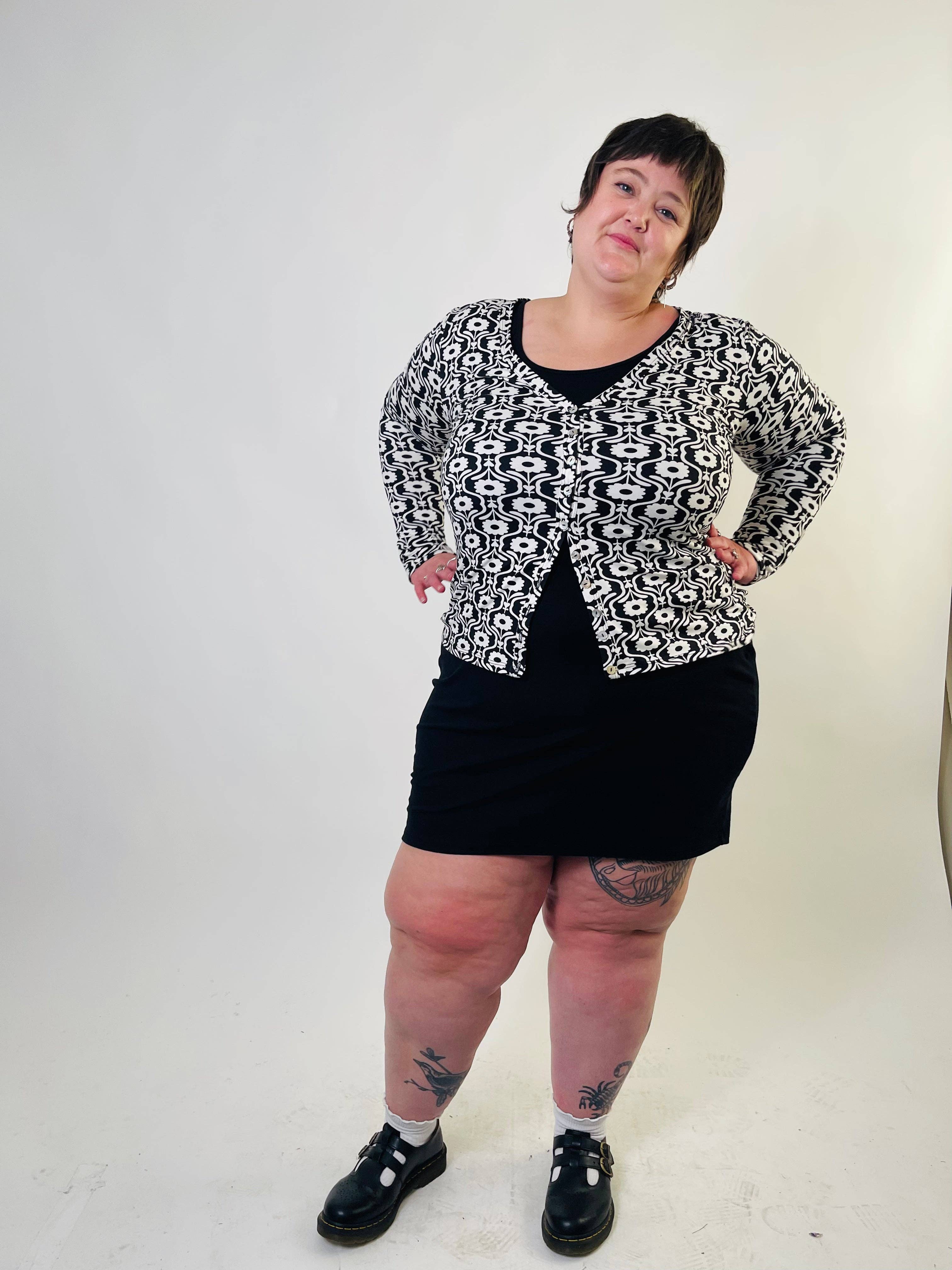 Altar - Wholesale Dress - Women's - Zora Cardigan in Deco Floral17