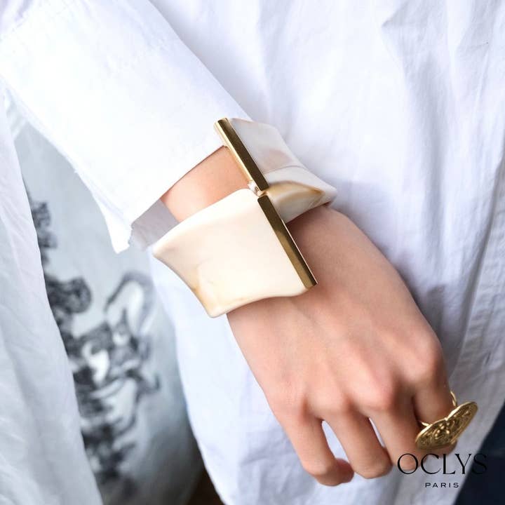 Offenes gedrehtes Harzarmband Karo für den Großhandel von Oclys