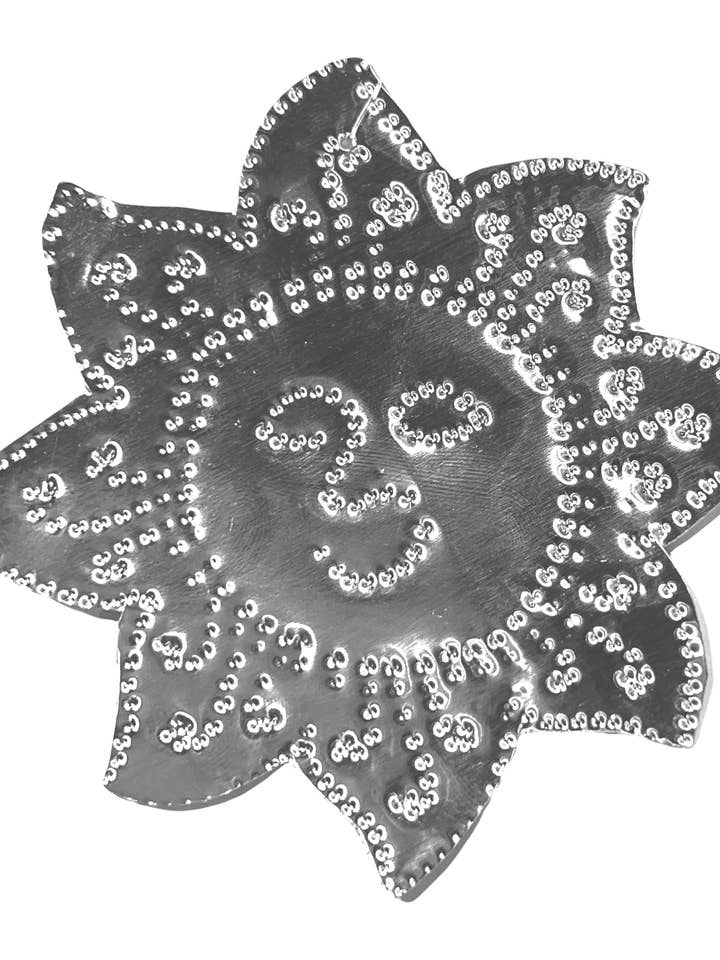 Aluminum Sun Decorative Strand for wholesale by Bamboo Source Tropical Decor