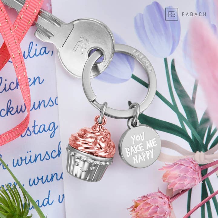 FABACH – Die Schlüsselanhänger-Schmiede - Wholesale Keychain - Women's - Cupcake Keychain "Sweety" - Good Luck Charm Gift Partner Best Friend - Muffin Pastry Good Luck Charm with Engraving "You bake me happy"4