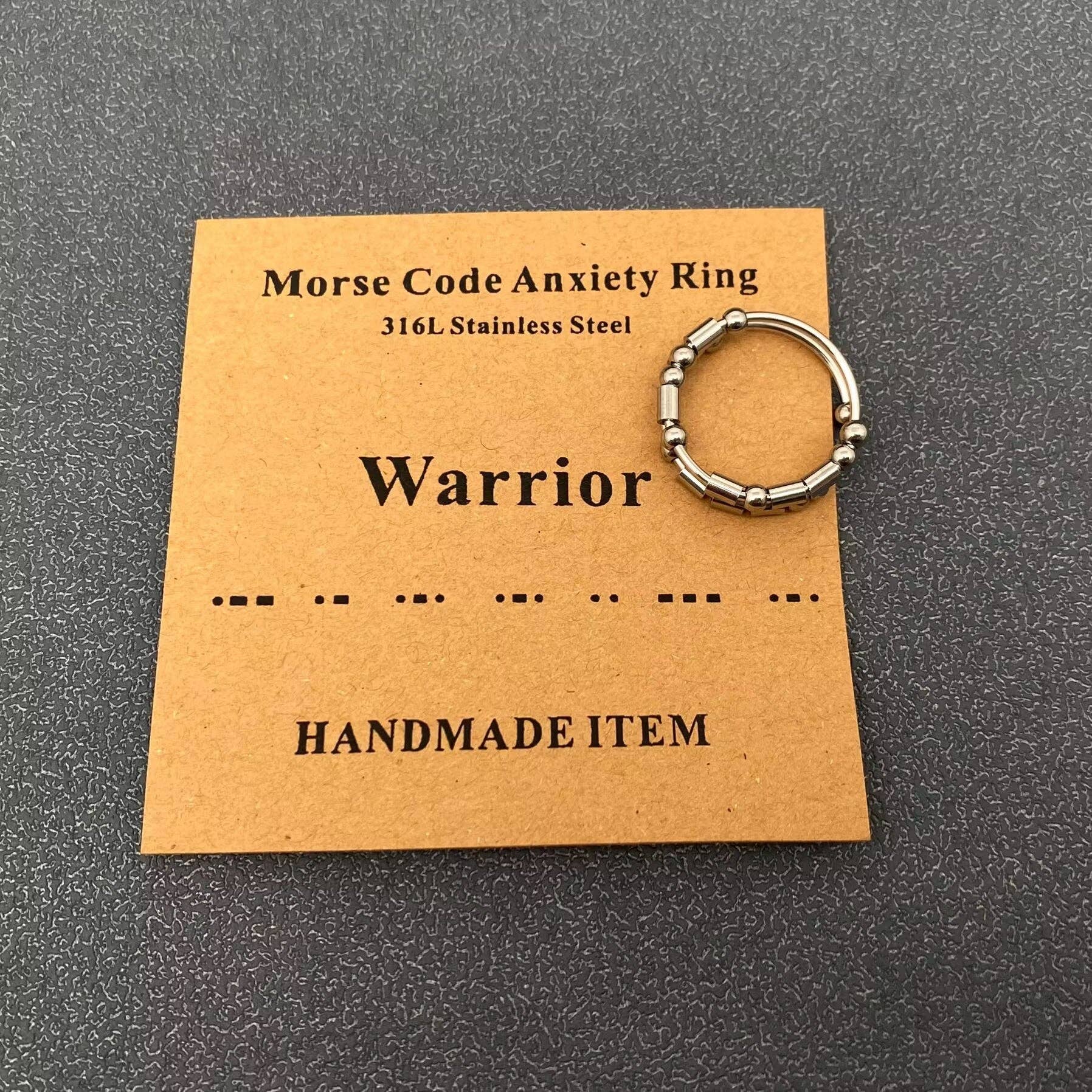 Mio Queena – wholesale Cocktail/Statement Ring – Justerbar ring i flera stilar i morsekod i rostfritt stål10