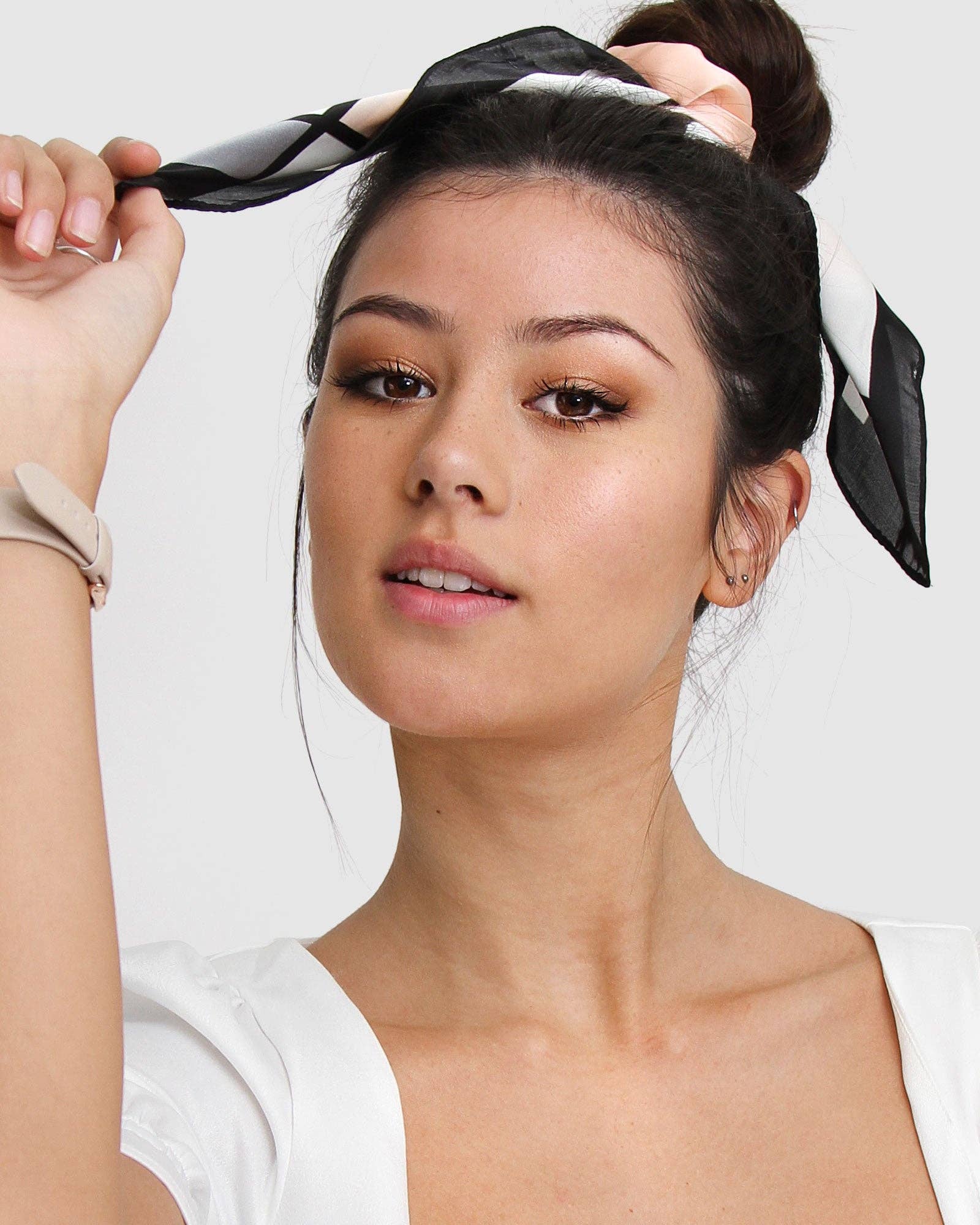 belle & bloom - Wholesale Scarf – Women's - New Yorker Fashion Scarf4