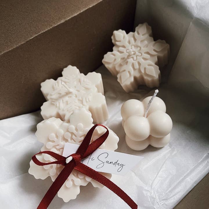 Hi Sunday Collective - Wholesale Novelty Candle - Snowflake Christmas Winter Novelty Candle1