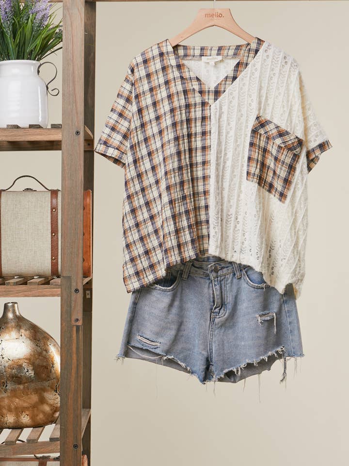 PRINT HALF CHEKER SHORT SLEEVES V NECK TOP for wholesale by Mello.