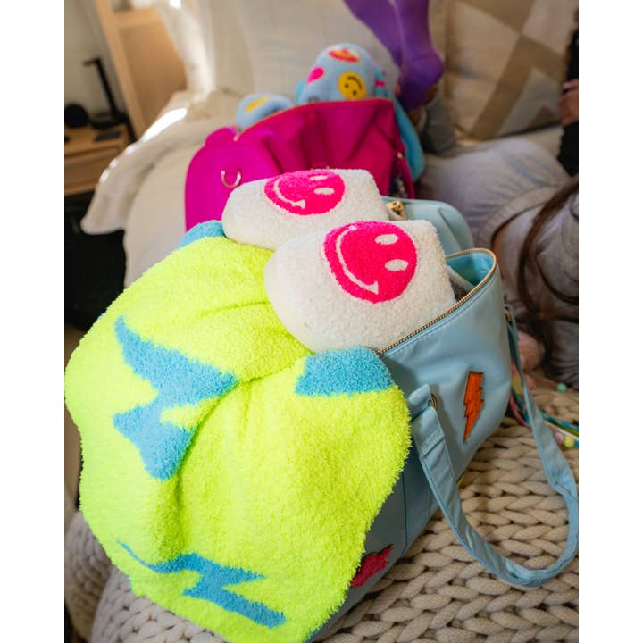 Malibu Sugar - Wholesale Throw blanket - Smiley Face & Lightning Plush Throw Blankets Christmas Gift7